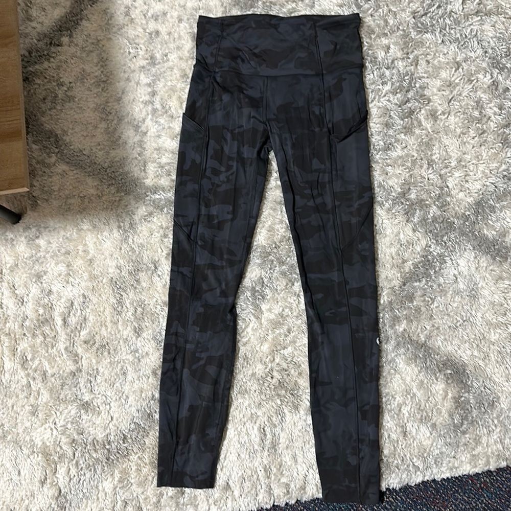 Lululemon Camo Leggings size 4